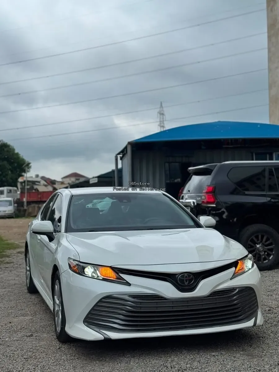 2018 TOYOTA CAMRY - ₦19,200,000 in Abuja | SellersDotNG